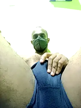 Snapshot of hotblack7 chatting on January 2026 07:30:01 PM hotblack7 online show from January 2026 07:30:01 PM