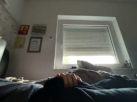 xmilolivex online show from February 2026 08:35:02 AM