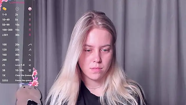 Snapshot of AngelAnty chatting on September 2025 03:12:02 PM AngelAnty online show from September 2025 03:12:02 PM