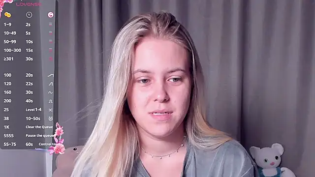 Snapshot of AngelAnty chatting on September 2025 03:01:01 PM AngelAnty online show from September 2025 03:01:01 PM