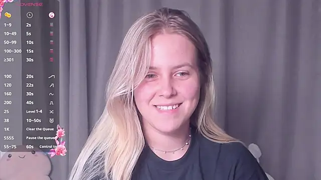 Snapshot of AngelAnty chatting on October 2025 02:58:02 PM AngelAnty online show from October 2025 02:58:02 PM