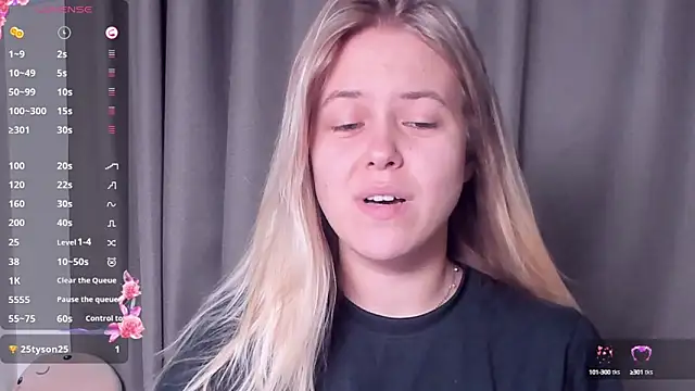 Snapshot of AngelAnty chatting on October 2025 03:44:02 PM AngelAnty online show from October 2025 03:44:02 PM