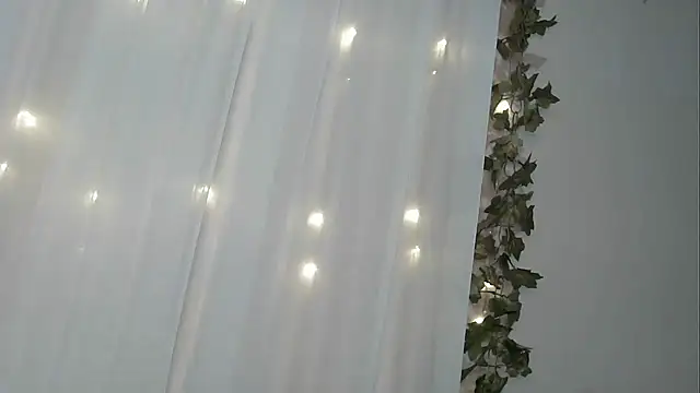 angelainparis28 online show from November 2025 06:46:01 AM