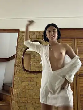 Snapshot of lynn9000 chatting on December 2025 11:09:02 PM lynn9000 online show from December 2025 11:09:02 PM