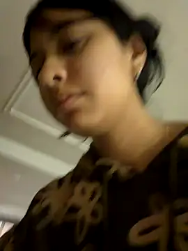 Snapshot of lynn9000 chatting on December 2025 10:05:02 PM lynn9000 online show from December 2025 10:05:02 PM