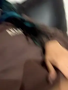 Snapshot of lynn9000 chatting on January 2026 07:02:02 AM lynn9000 online show from January 2026 07:02:02 AM