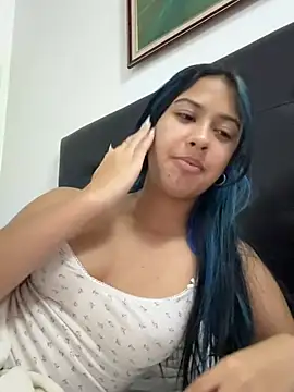 Snapshot of lynn9000 chatting on February 2026 04:19:01 AM lynn9000 online show from February 2026 04:19:01 AM