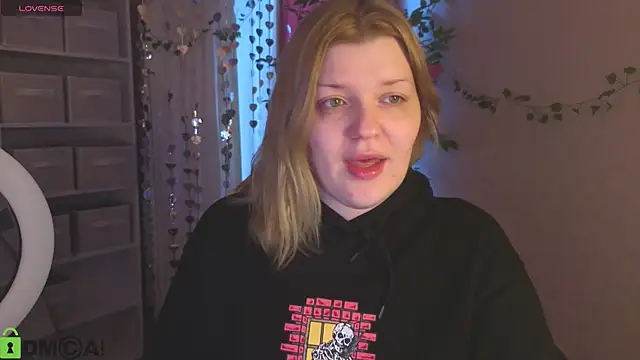 Michele Greenn online show from March 2026 01:11:01 AM