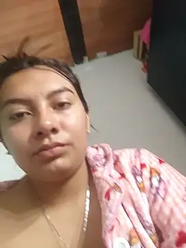 Snapshot of Janne_ chatting on October 2025 12:28:01 PM Janne online show from October 2025 12:28:01 PM