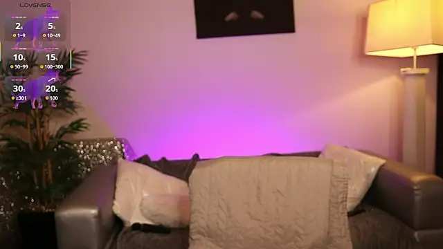 NovaHollisx online show from September 2025 04:03:01 AM