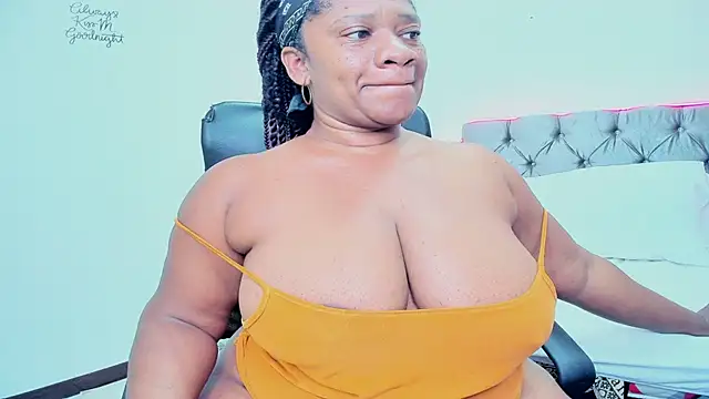 Snapshot of randyboom chatting on December 2024 11:23:02 AM randyboom online show from December 2024 11:23:02 AM