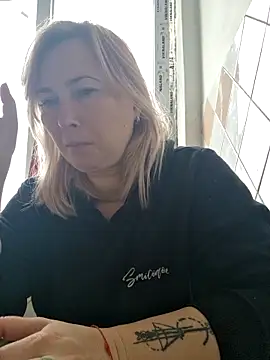 Snapshot of Xseniy chatting on November 2025 09:51:02 AM Xseniy online show from November 2025 09:51:02 AM