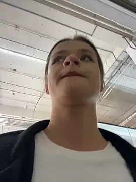 KittyQueeny online show from September 2025 01:04:01 PM