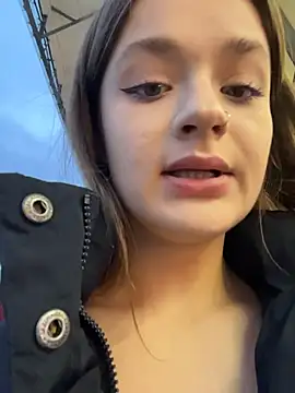 KittyQueeny online show from November 2025 01:12:02 PM