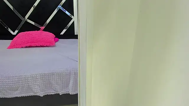 iisabella noa online show from September 2025 01:16:02 PM