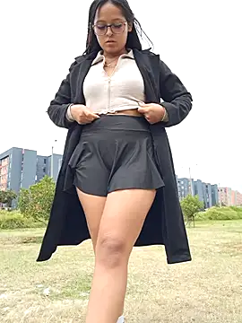 LunaHot 777 online show from October 2025 06:40:02 PM