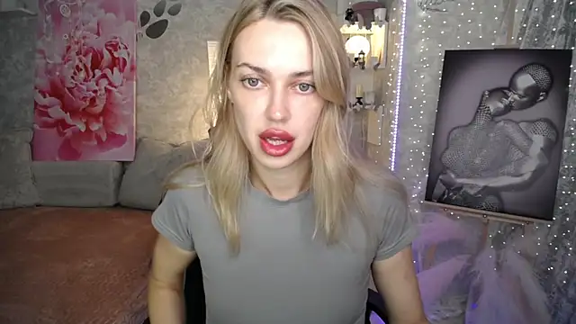 NickyAdamidi online show from July 2026 05:26:02 PM