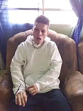 Snapshot of elinnki chatting on October 2025 03:10:02 PM elinnki online show from October 2025 03:10:02 PM