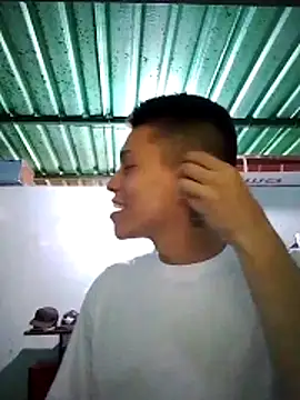 Snapshot of elinnki chatting on November 2025 06:35:01 PM elinnki online show from November 2025 06:35:01 PM