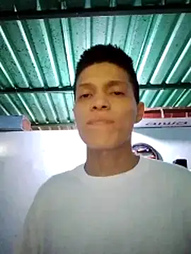 Snapshot of elinnki chatting on November 2025 07:27:01 PM elinnki online show from November 2025 07:27:01 PM