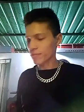 Snapshot of elinnki chatting on November 2025 05:06:02 PM elinnki online show from November 2025 05:06:02 PM