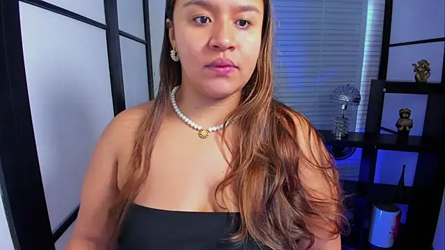 Snapshot of ElaBourn_ chatting on September 2025 01:16:02 PM ElaBourn online show from September 2025 01:16:02 PM