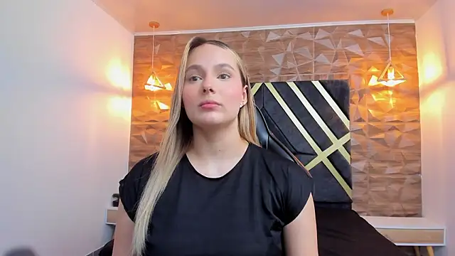 Emmaa white  online show from March 2026 05:20:01 PM