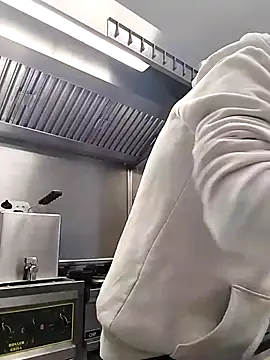 hotmen83 online show from September 2025 07:12:01 AM