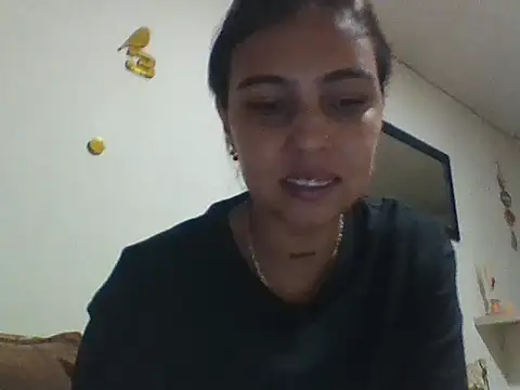 EmmaSplycer02 online show from April 2026 02:56:01 AM