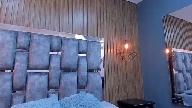 owen  johnson online show from December 2025 12:00:01 PM