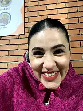 Snapshot of IvettSt_ chatting on December 2025 06:30:02 AM IvettSt online show from December 2025 06:30:02 AM