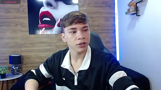 nathanclay online show from May 2026 03:14:02 AM