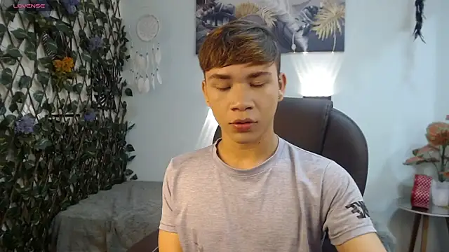 nathanclay online show from May 2026 02:12:02 PM