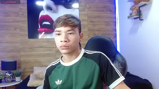nathanclay online show from May 2026 02:02:01 PM