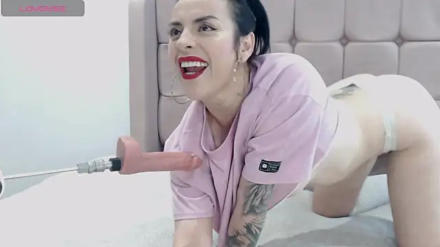 Snapshot of HotAss_Hally chatting on November 2025 09:42:01 AM HotAss Hally online show from November 2025 09:42:01 AM