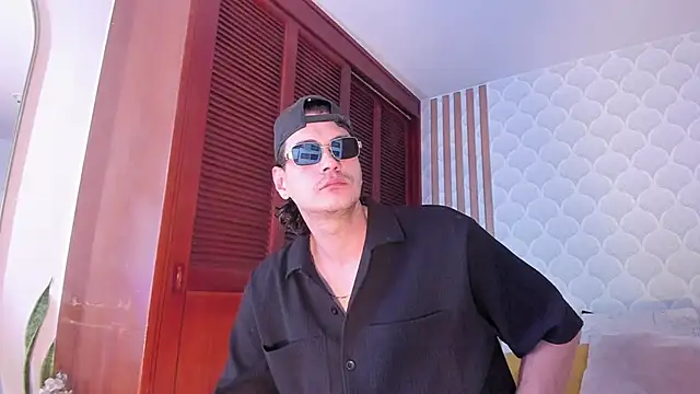 Snapshot of Cristian_blaze chatting on February 2026 09:19:02 AM Cristian blaze online show from February 2026 09:19:02 AM