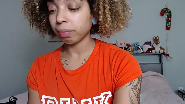 Snapshot of Cherribombzz chatting on January 2026 02:26:01 AM Cherribombzz online show from January 2026 02:26:01 AM