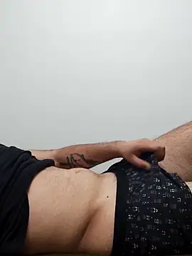 Snapshot of Ynsemr chatting on October 2025 10:21:02 PM Ynsemr online show from October 2025 10:21:02 PM