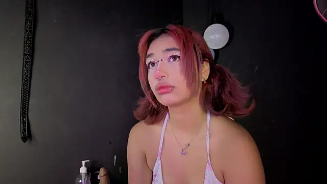 zoelight18 online show from September 2025 09:14:01 AM