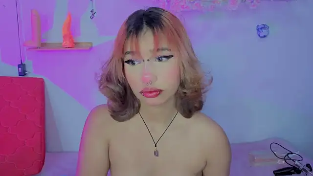 zoelight18 online show from October 2025 07:34:02 PM