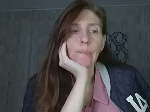 Snapshot of CandiCole chatting on October 2025 03:31:02 AM CandiCole online show from October 2025 03:31:02 AM