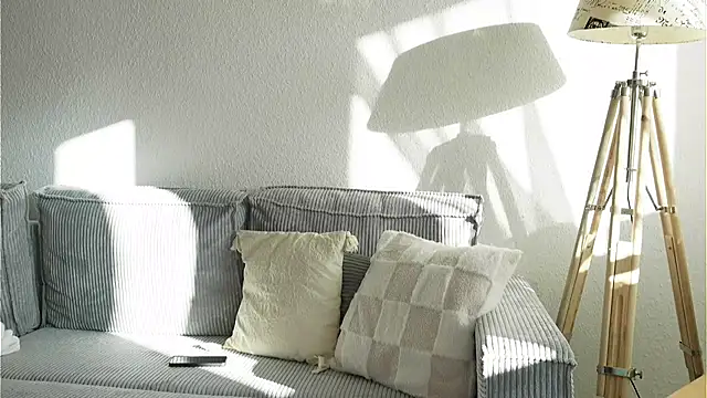 LucyxLou online show from December 2025 12:10:01 PM