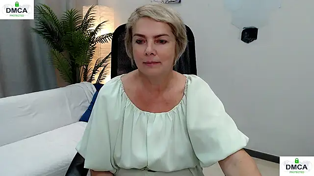 Snapshot of Pion_01 chatting on June 2026 04:43:02 AM Pion 01 online show from June 2026 04:43:02 AM