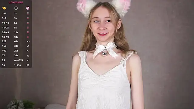 Snapshot of BeatrixHiett chatting on September 2025 02:44:02 AM BeatrixHiett online show from September 2025 02:44:02 AM