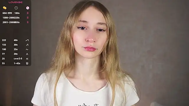 Snapshot of BeatrixHiett chatting on September 2025 03:55:02 AM BeatrixHiett online show from September 2025 03:55:02 AM