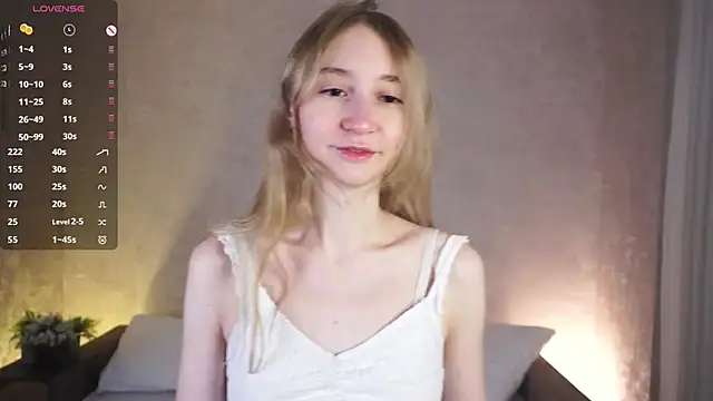 Snapshot of BeatrixHiett chatting on October 2025 04:07:01 AM BeatrixHiett online show from October 2025 04:07:01 AM