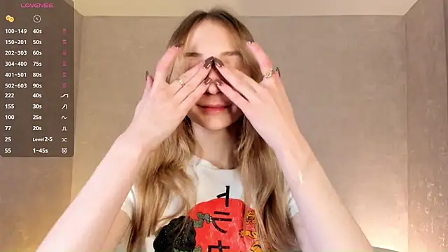 Snapshot of BeatrixHiett chatting on October 2025 03:05:01 AM BeatrixHiett online show from October 2025 03:05:01 AM