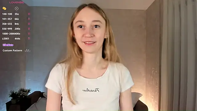 Snapshot of BeatrixHiett chatting on November 2025 03:06:02 AM BeatrixHiett online show from November 2025 03:06:02 AM