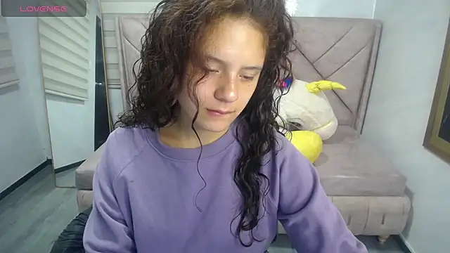 Snapshot of Velvet_Moon_V chatting on September 2025 01:01:01 PM Velvet Moon V online show from September 2025 01:01:01 PM