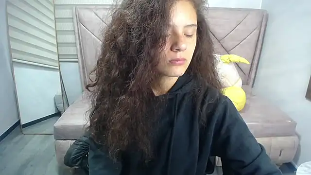 Snapshot of Velvet_Moon_V chatting on September 2025 01:14:02 PM Velvet Moon V online show from September 2025 01:14:02 PM